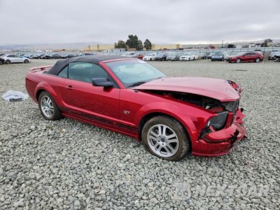 Czwarte zdjęcie samochodu z boku: 2005 FORD MUSTANG GT VIN:1ZVFT85H955236068 - miniatura