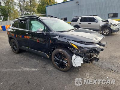 Czwarte zdjęcie samochodu z boku: 2025 TOYOTA COROLLA CROSS HYBRID NIGHTSHADE VIN:7MUFBABG6SV086151 - miniatura