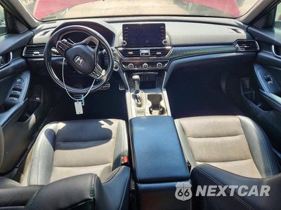 Zdjęcie 8 z 12 samochodu: 2018 HONDA ACCORD SPORT VIN:1HGCV1F3XJA033199 - miniatura