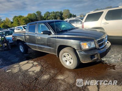 Czwarte zdjęcie samochodu z boku: 2008 DODGE DAKOTA QUAD SLT VIN:1D3HW48KX8S590665 - miniatura