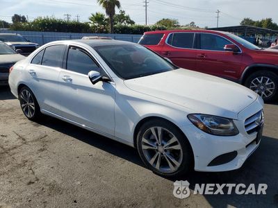 Czwarte zdjęcie samochodu z boku: 2016 MERCEDES-BENZ C 300 VIN:55SWF4JB8GU114967 - miniatura