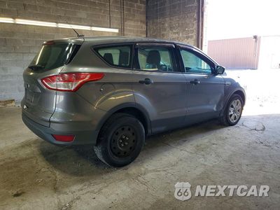 Trzecie zdjęcie samochodu z tyłu: 2013 FORD ESCAPE S VIN:1FMCU0F7XDUA52235 - miniatura