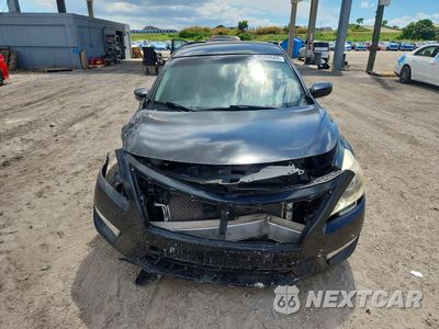 Piąte zdjęcie samochodu w środku: 2015 NISSAN ALTIMA 2.5 S VIN:1N4AL3AP2FN378671 - miniatura