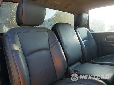 Zdjęcie 10 z 12 samochodu: 2019 RAM 3500 VIN:3C7WRSBJ1KG538421 - miniatura