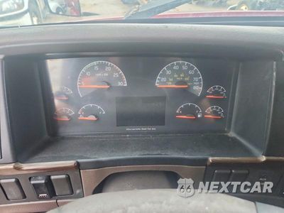Zdjęcie 9 z 14 samochodu: 2012 VOLVO VNL SEMI TRUCK VIN:4V4NC9TH5CN554116 - miniatura