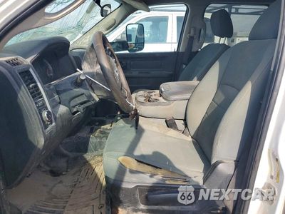 Zdjęcie 7 z 12 samochodu: 2018 RAM 3500 VIN:3C7WRTCL9JG331764 - miniatura
