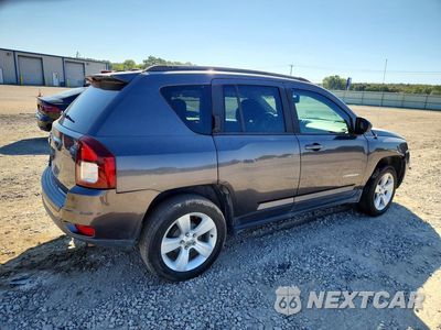 Trzecie zdjęcie samochodu z tyłu: 2016 JEEP COMPASS SPORT VIN:1C4NJCBA5GD611333 - miniatura