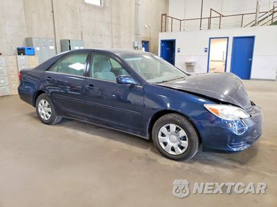 Czwarte zdjęcie samochodu z boku: 2004 TOYOTA CAMRY LE VIN:4T1BE32K04U291233 - miniatura