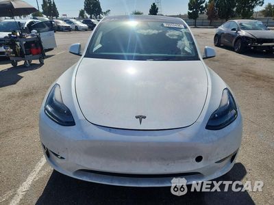 Piąte zdjęcie samochodu w środku: 2024 TESLA MODEL Y VIN:7SAYGDEE3RF124646 - miniatura
