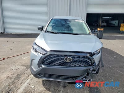 Piąte zdjęcie samochodu w środku: 2024 TOYOTA COROLLA CROSS L VIN:7MUAAAAGXRV075243 - miniatura