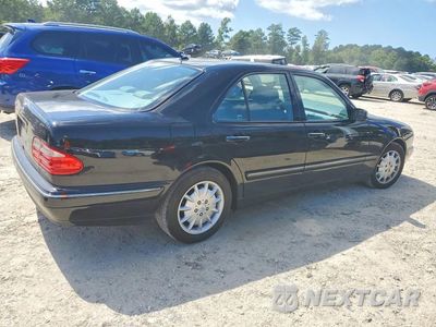 Trzecie zdjęcie samochodu z tyłu: 2000 MERCEDES-BENZ E 320 VIN:WDBJF65J7YB109724 - miniatura