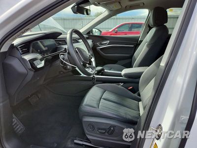 Zdjęcie 7 z 14 samochodu: 2024 AUDI Q8 E-TRON PREMIUM VIN:WA14AAGE8RB057919 - miniatura