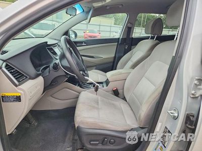 Zdjęcie 7 z 13 samochodu: 2017 HYUNDAI TUCSON SE VIN:KM8J3CA44HU483779 - miniatura