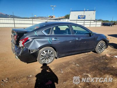 Trzecie zdjęcie samochodu z tyłu: 2018 NISSAN ALTIMA 2.5 SV VIN:1N4AL3AP7JC126256 - miniatura