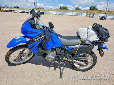 Trzecie zdjęcie samochodu z tyłu: 2009 KAWASAKI KL650 E VIN:JKAKLEE139DA18462 - miniatura