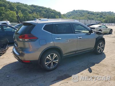 Trzecie zdjęcie samochodu z tyłu: 2019 NISSAN ROGUE SV VIN:JN8AT2MV4KW396001 - miniatura