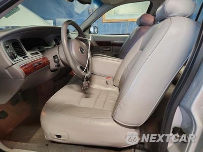 Zdjęcie 7 z 12 samochodu: 2001 MERCURY GRAND MARQUIS LS VIN:2MEFM75WX1X634387 - miniatura