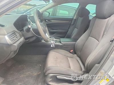 Zdjęcie 7 z 12 samochodu: 2018 HONDA ACCORD LX VIN:1HGCV1F14JA076273 - miniatura