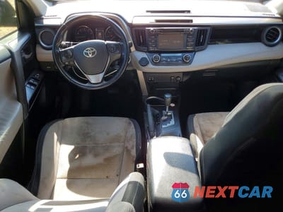 Zdjęcie 8 z 13 samochodu: 2016 TOYOTA RAV4 XLE VIN:JTMWFREV0GJ092748 - miniatura