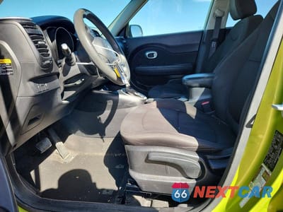 Zdjęcie 7 z 12 samochodu: 2016 KIA SOUL BASE VIN:KNDJN2A20G7830738 - miniatura