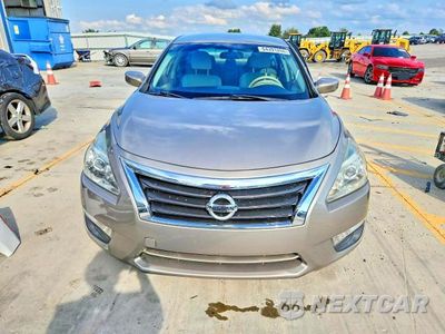 Piąte zdjęcie samochodu w środku: 2015 NISSAN ALTIMA 2.5 S VIN:1N4AL3AP8FN910571 - miniatura