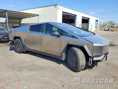 Czwarte zdjęcie samochodu z boku: 2025 TESLA CYBERTRUCK VIN:7G2CEHED8SA060177 - miniatura
