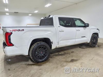 Trzecie zdjęcie samochodu z tyłu: 2022 TOYOTA TUNDRA SR5 VIN:5TFLA5DB9NX022015 - miniatura