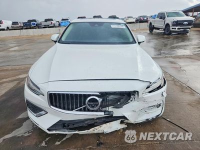 Piąte zdjęcie samochodu w środku: 2022 VOLVO S60 B5 INSCRIPTION VIN:7JRL12FL2NG192223 - miniatura