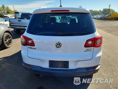 Zdjęcie 6 z 12 samochodu: 2011 VOLKSWAGEN TIGUAN S VIN:WVGBV7AX1BW518788 - miniatura
