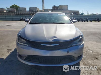 Piąte zdjęcie samochodu w środku: 2015 CHRYSLER 200 S VIN:1C3CCCBG4FN517687 - miniatura