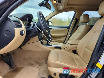 Zdjęcie 7 z 13 samochodu: 2014 BMW X1 XDRIVE28I VIN:WBAVL1C53EVR93415 - miniatura