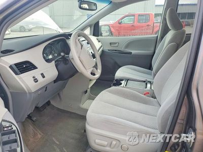Zdjęcie 7 z 13 samochodu: 2011 TOYOTA SIENNA LE VIN:5TDKK3DC3BS159085 - miniatura