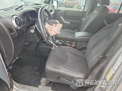 Zdjęcie 7 z 13 samochodu: 2013 JEEP WRANGLER UNLIMITED SAHARA VIN:1C4HJWEG1DL629201 - miniatura