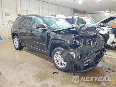 Czwarte zdjęcie samochodu z boku: 2022 JEEP GRAND CHEROKEE LIMITED VIN:1C4RJGBG3N8532889 - miniatura