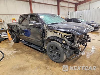 Czwarte zdjęcie samochodu z boku: 2020 RAM 1500 BIG HORN/LONE STAR VIN:1C6SRFFT5LN325194 - miniatura