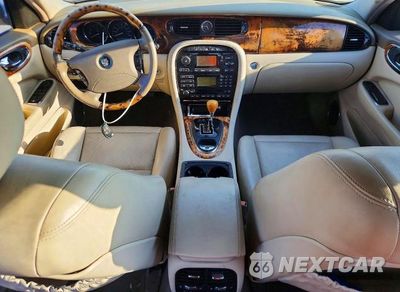 Zdjęcie 8 z 12 samochodu: 2004 JAGUAR XJ8 VIN:SAJWA71C54SG27039 - miniatura