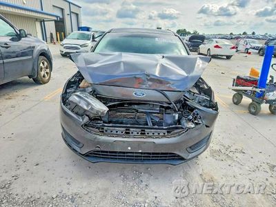 Piąte zdjęcie samochodu w środku: 2018 FORD FOCUS SE VIN:1FADP3F29JL328482 - miniatura