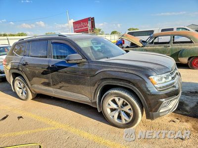 Czwarte zdjęcie samochodu z boku: 2019 VOLKSWAGEN ATLAS SE VIN:1V2DR2CA9KC587421 - miniatura