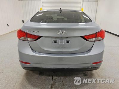 Zdjęcie 6 z 13 samochodu: 2016 HYUNDAI ELANTRA SE VIN:5NPDH4AEXGH722911 - miniatura