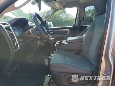 Zdjęcie 7 z 13 samochodu: 2019 RAM 1500 CLASSIC SLT VIN:1C6RR7TT4KS516890 - miniatura