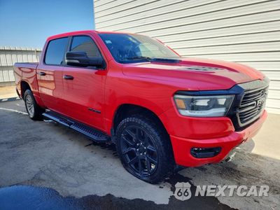Czwarte zdjęcie samochodu z boku: 2023 RAM 1500 LARAMIE VIN:1C6SRFJT9PN540333 - miniatura