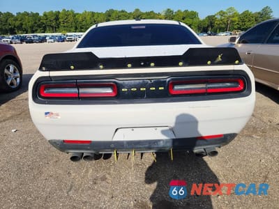 Zdjęcie 6 z 12 samochodu: 2019 DODGE CHALLENGER R/T SCAT PACK VIN:2C3CDZFJ4KH506536 - miniatura