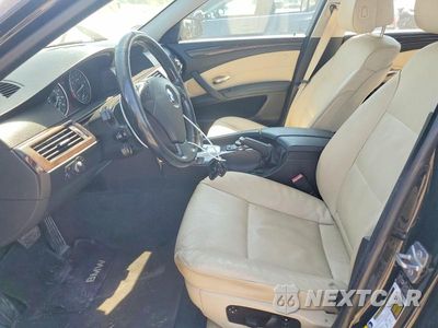 Zdjęcie 7 z 12 samochodu: 2010 BMW 528 XI VIN:WBANV1C50AC444447 - miniatura