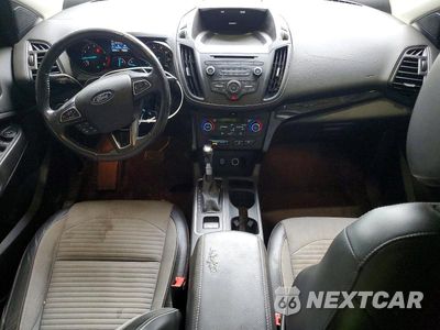 Zdjęcie 8 z 13 samochodu: 2017 FORD ESCAPE SE VIN:1FMCU0G91HUE29587 - miniatura