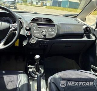 Zdjęcie 8 z 11 samochodu: 2013 HONDA FIT SPORT VIN:JHMGE8G51DC060792 - miniatura