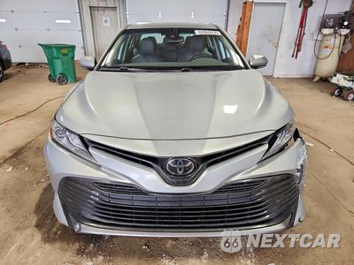 Piąte zdjęcie samochodu w środku: 2020 TOYOTA CAMRY XLE VIN:4T1F31AK0LU537936 - miniatura