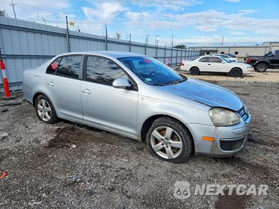 Czwarte zdjęcie samochodu z boku: 2008 VOLKSWAGEN JETTA S VIN:3VWJM71K68M093727 - miniatura
