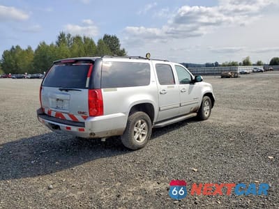 Trzecie zdjęcie samochodu z tyłu: 2013 GMC YUKON K1500 SLT VIN:1GKS2KE73DR330225 - miniatura