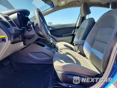 Zdjęcie 7 z 12 samochodu: 2014 KIA FORTE LX VIN:KNAFX4A6XE5091804 - miniatura