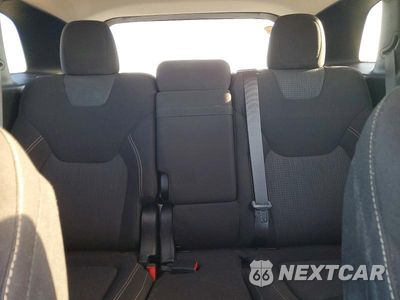 Zdjęcie 10 z 13 samochodu: 2016 JEEP CHEROKEE LATITUDE VIN:1C4PJMCB8GW145181 - miniatura